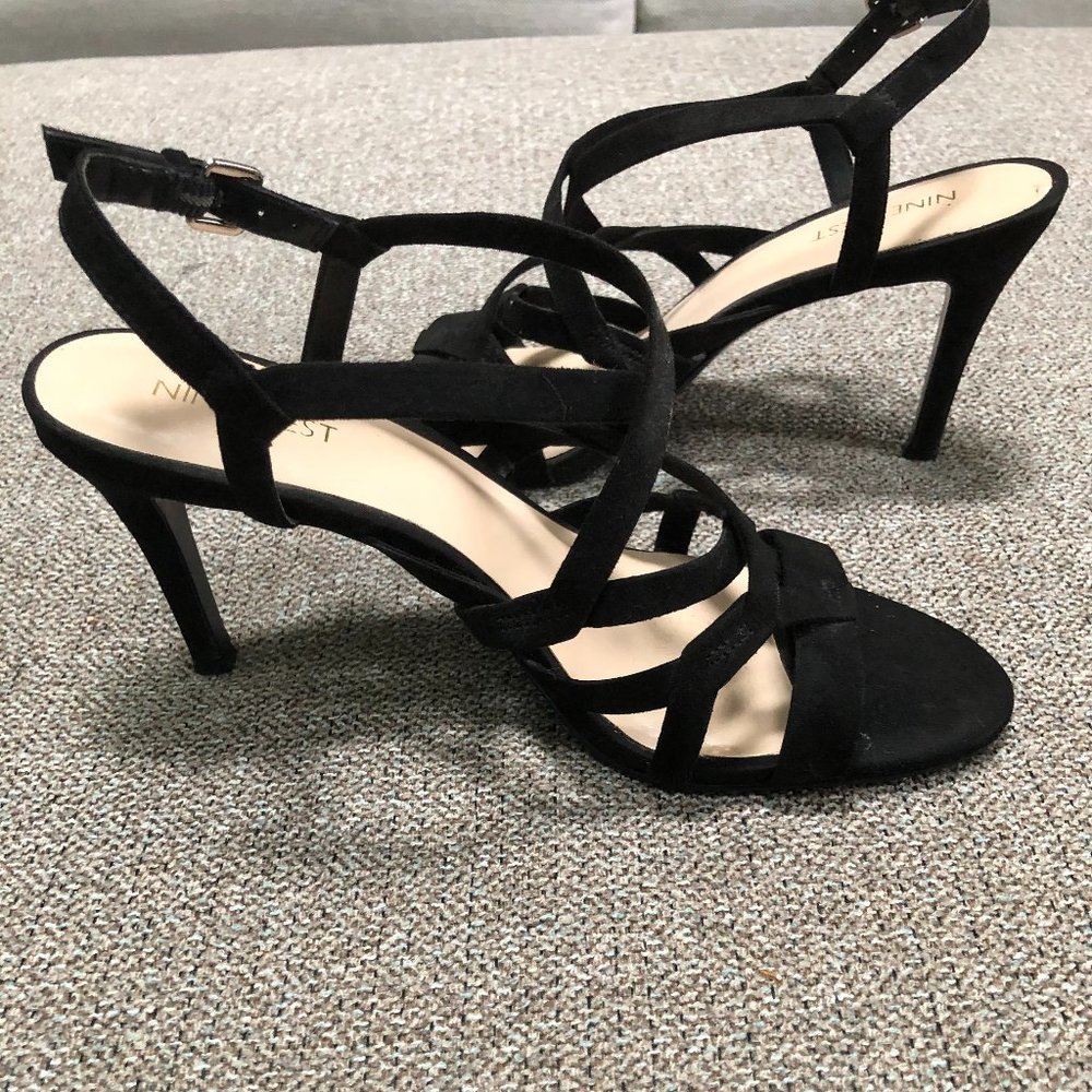 Women's black high heel shoes